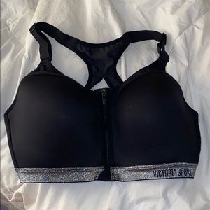 Victoria’s Secret Incredible Zip Front Sports Bra